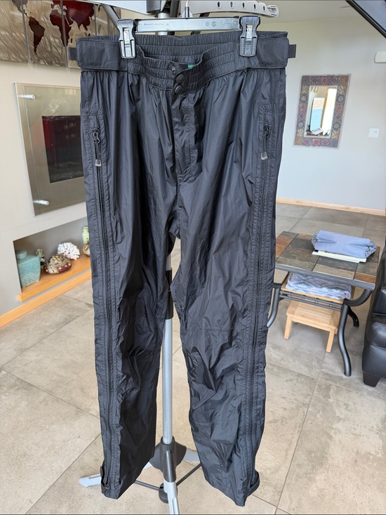 Cabela's Other - Cabela's Black Nylon Shell Rain pants with side zippers size M